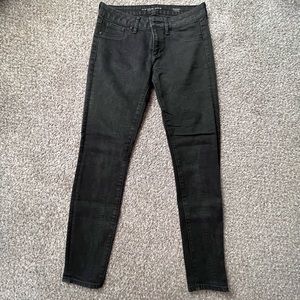 Ellie Tahari Black Snakeskin ‘Audrey’ Jeggings — Size 26